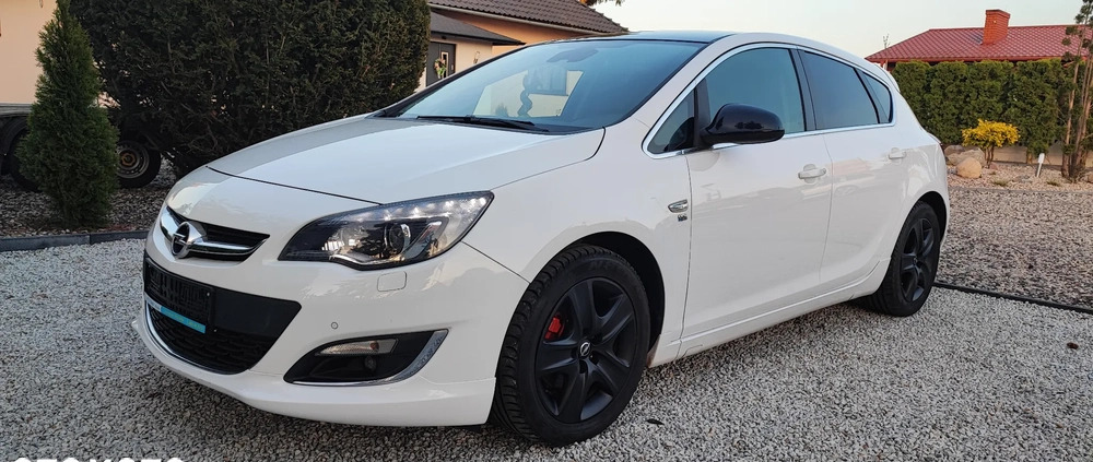 Opel Astra cena 29900 przebieg: 217100, rok produkcji 2013 z Wschowa małe 254